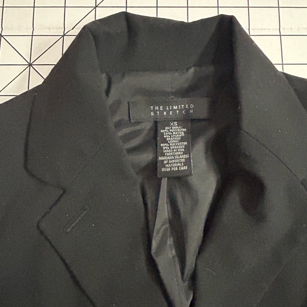 The‎ Limited Stretch black blazer. XS